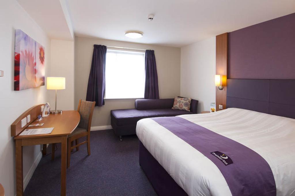 Premier Inn Kendal Central מראה חיצוני תמונה