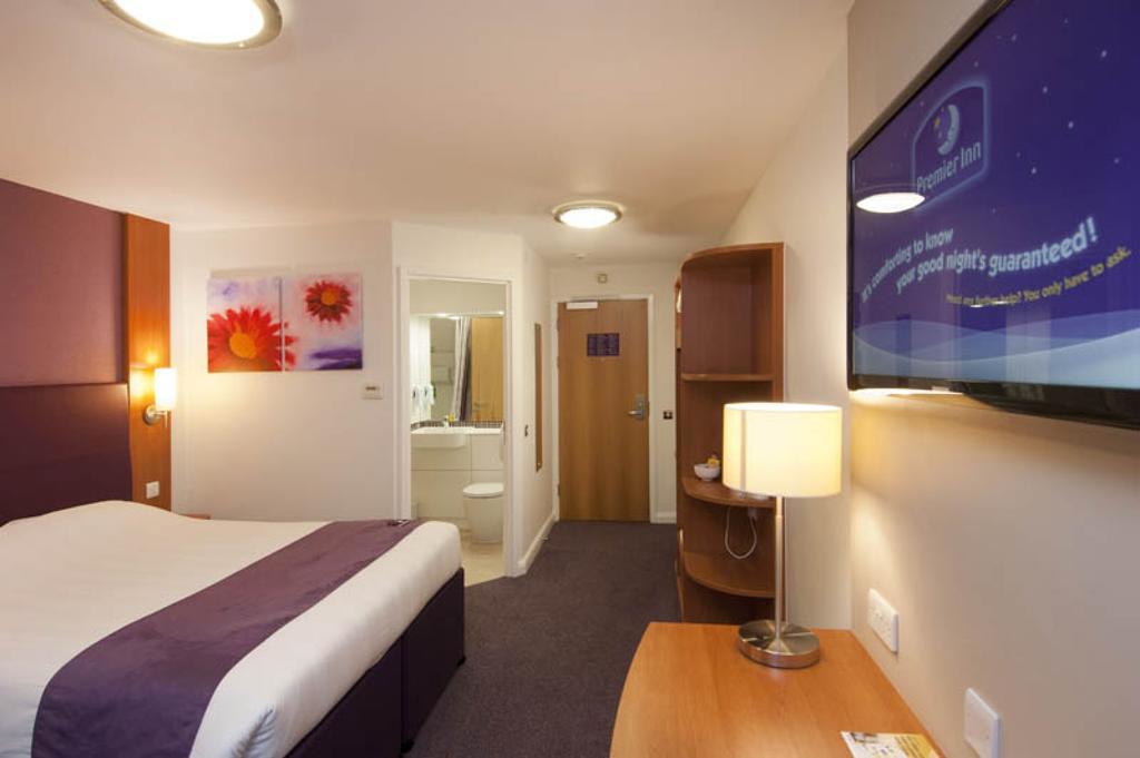 Premier Inn Kendal Central מראה חיצוני תמונה