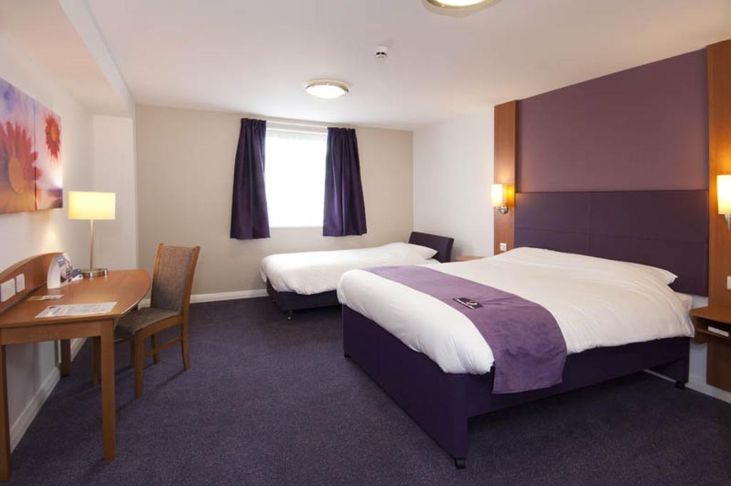 Premier Inn Kendal Central מראה חיצוני תמונה