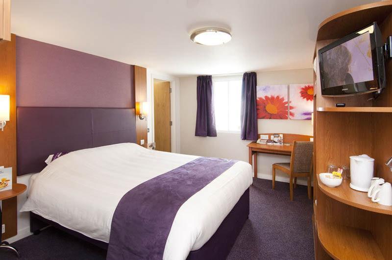 Premier Inn Kendal Central מראה חיצוני תמונה