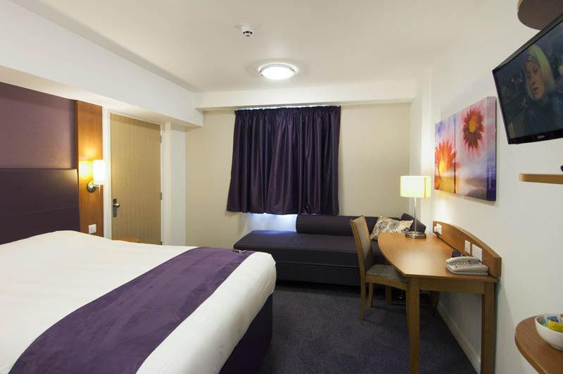 Premier Inn Kendal Central מראה חיצוני תמונה